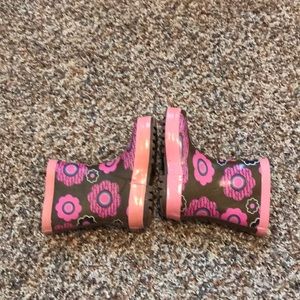 Shoes - Super cute rain boots! Shoes - Super cute rain boots!